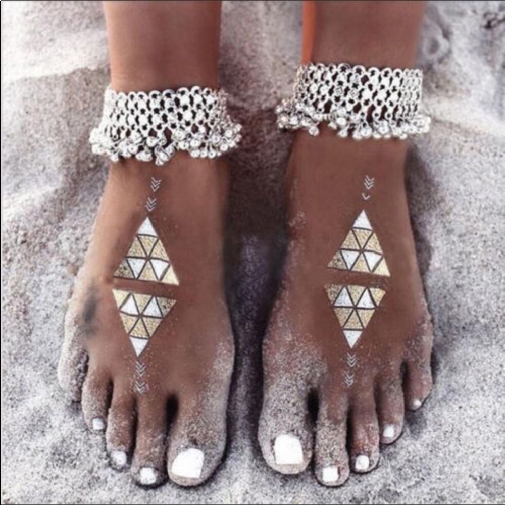 NWT SHOES WITHOUT A SOLE! LOVE THESE!